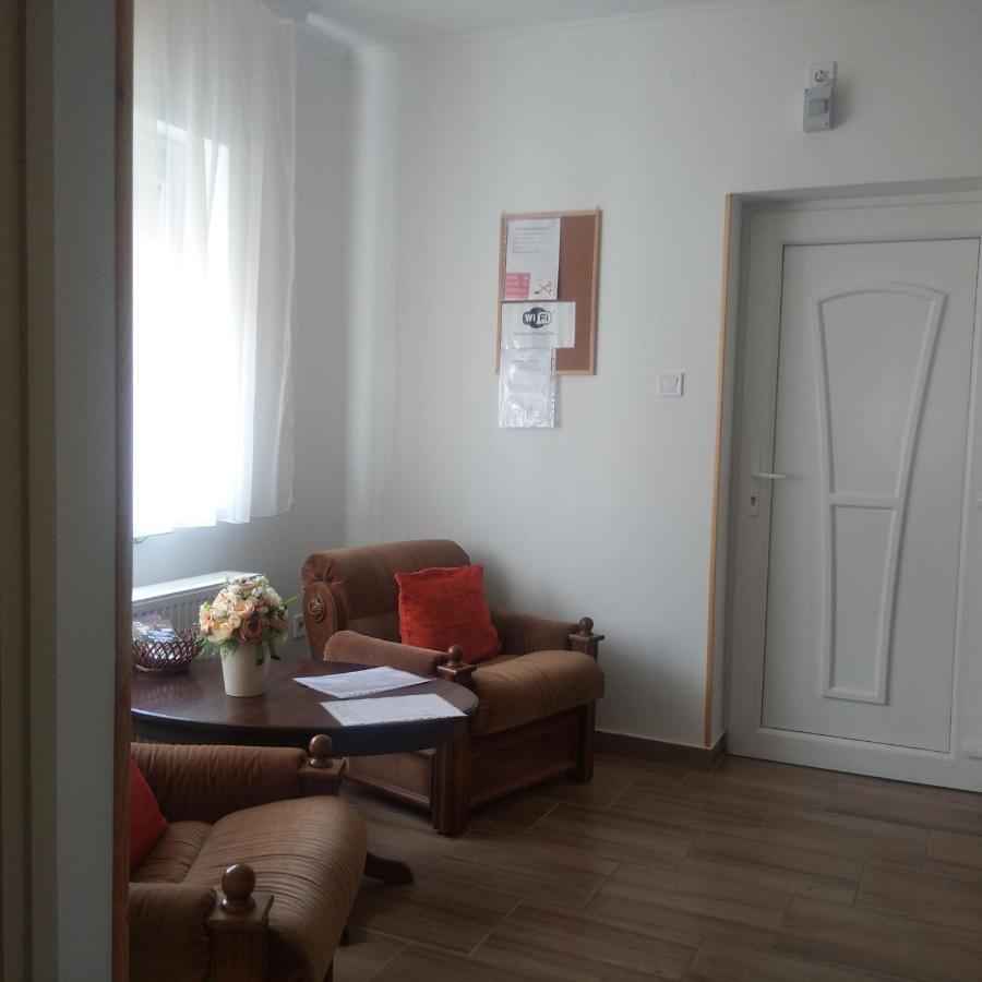 Kaptarko Apartmanhaz 代姆延 外观 照片