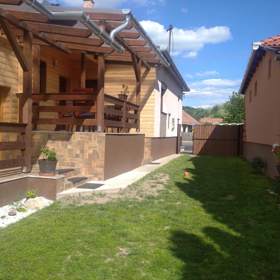 Kaptarko Apartmanhaz 代姆延 外观 照片