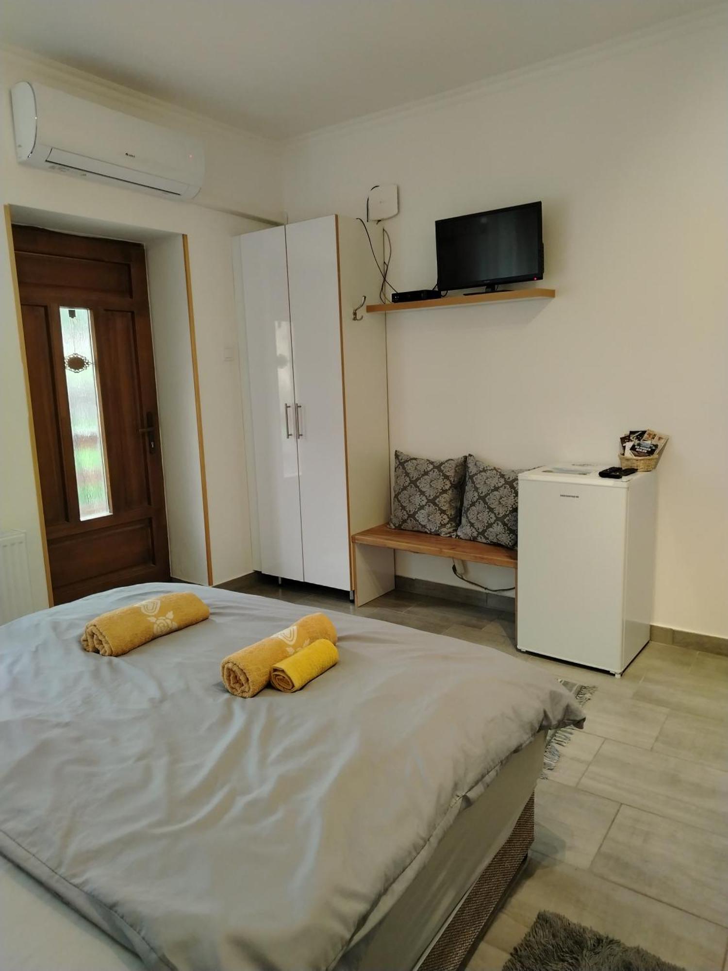 Kaptarko Apartmanhaz 代姆延 外观 照片