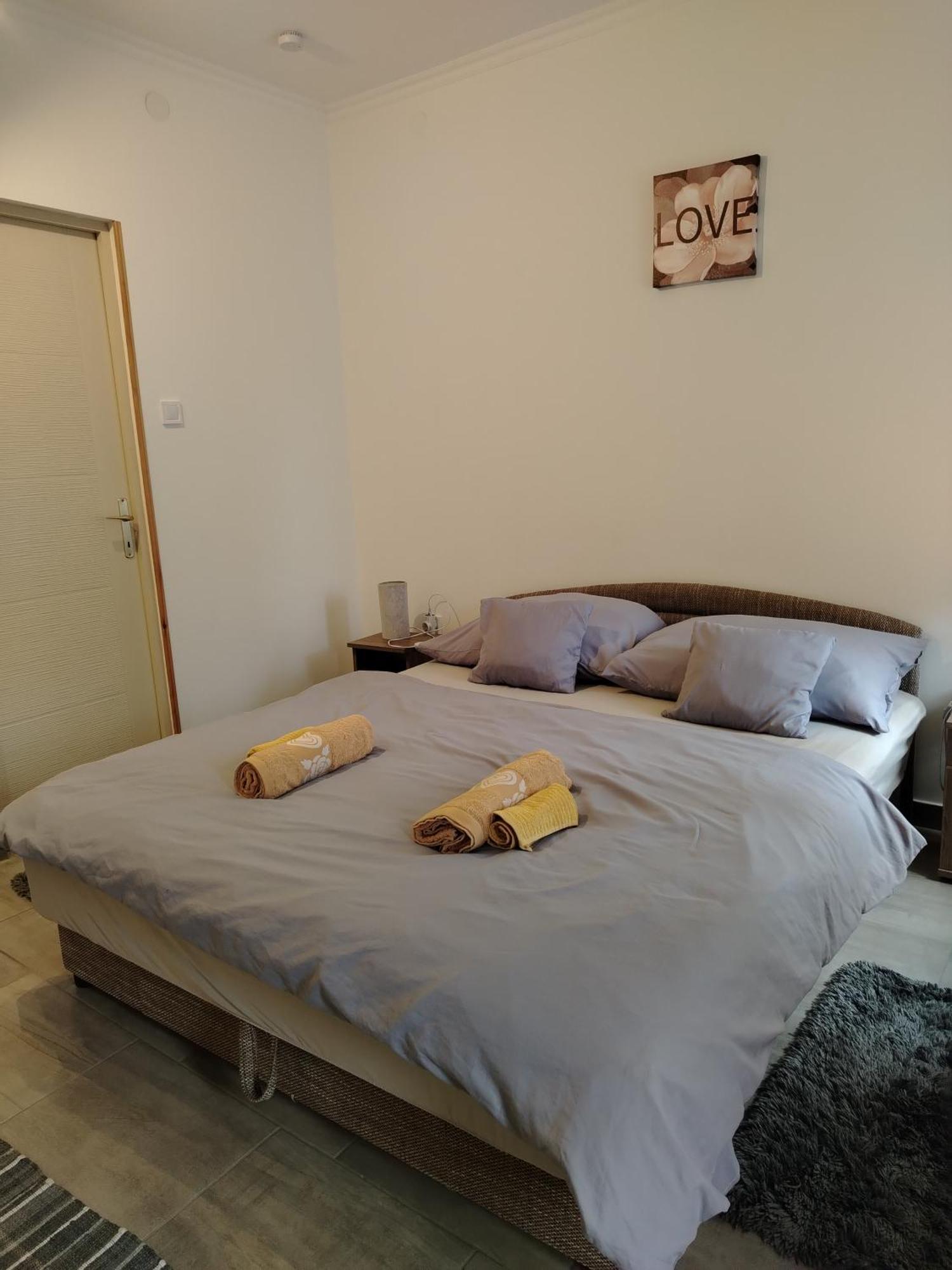 Kaptarko Apartmanhaz 代姆延 外观 照片