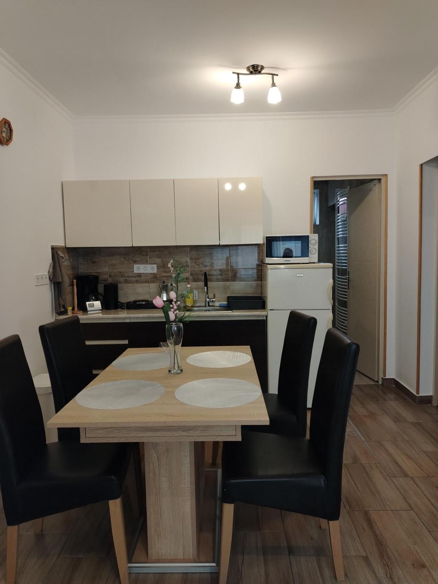 Kaptarko Apartmanhaz 代姆延 外观 照片